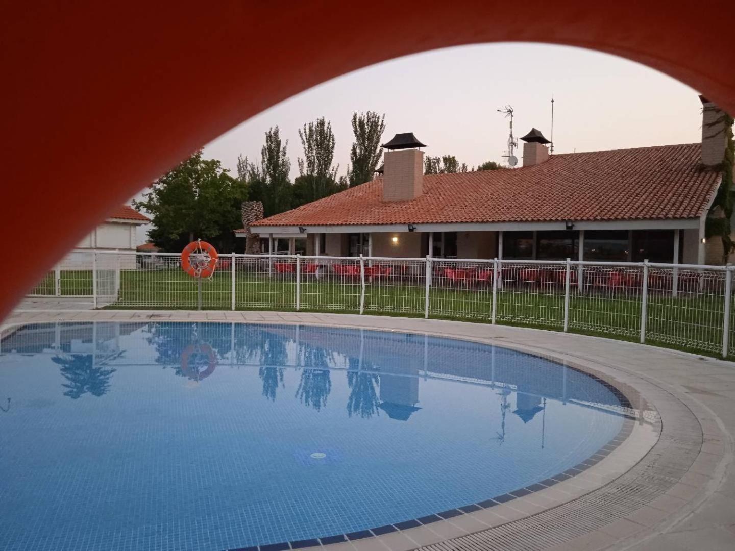 Albergue Zaragoza Camping ภายนอก รูปภาพ