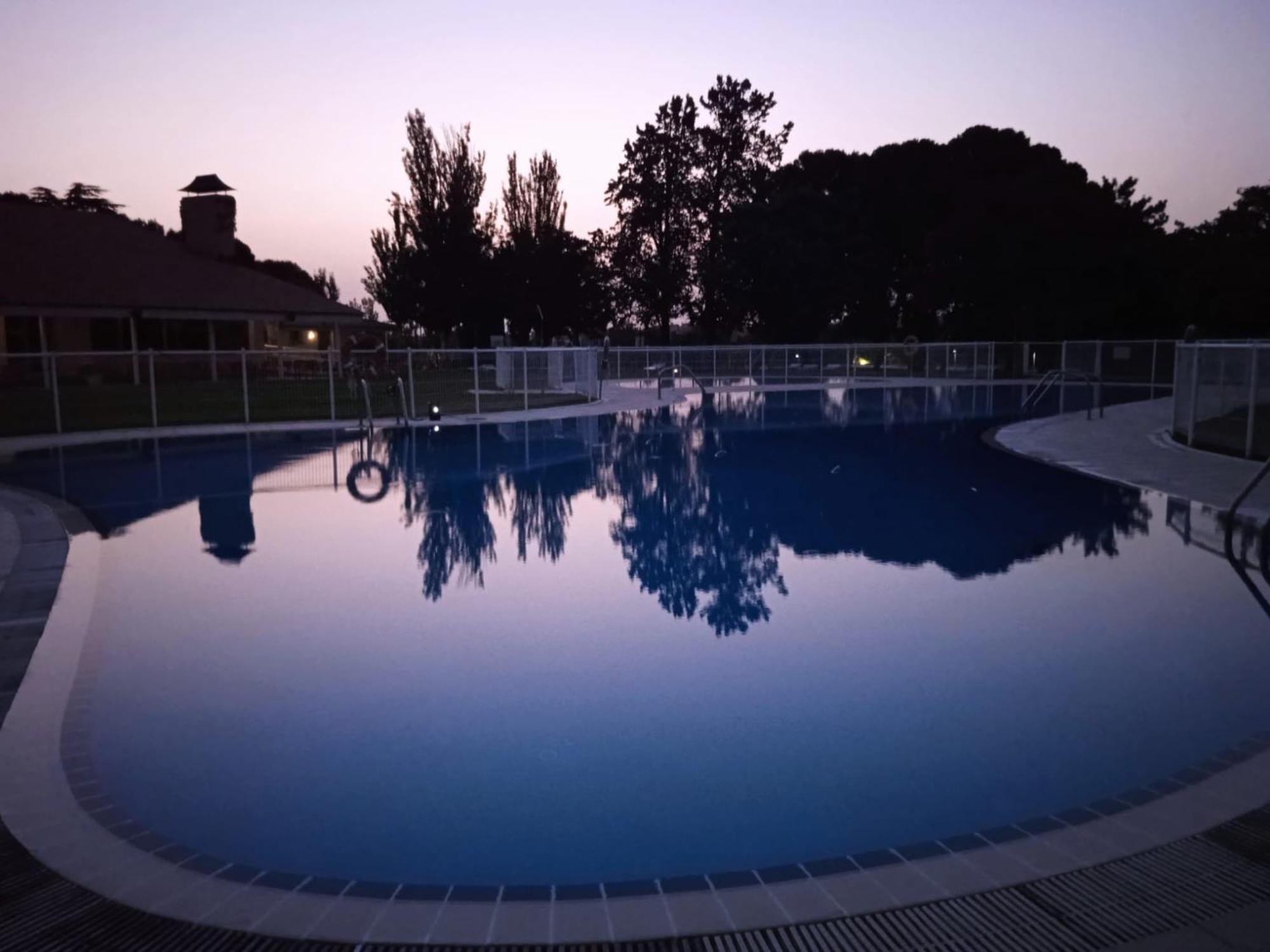 Albergue Zaragoza Camping ภายนอก รูปภาพ